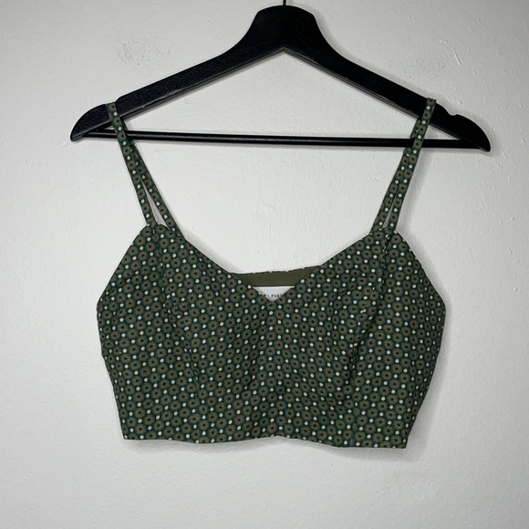 Fame and Partners Cropped Top Pant Set Sz 2 - Picture 15 of 16